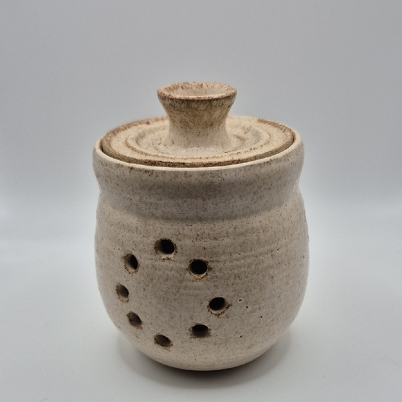 Rustic Garlic Ceramic Jar - Picture 1 of 6